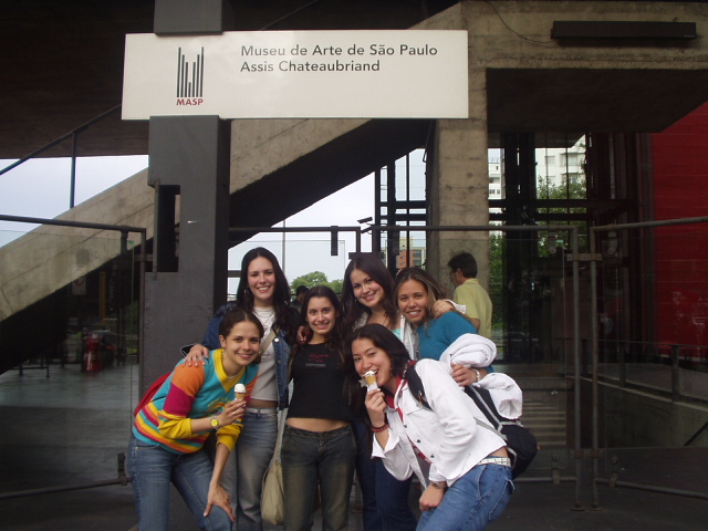 EVENTO_0030_Ana Claudia França_Viagem organizada para a exposição As 100 Maravilhas_2004.jpg